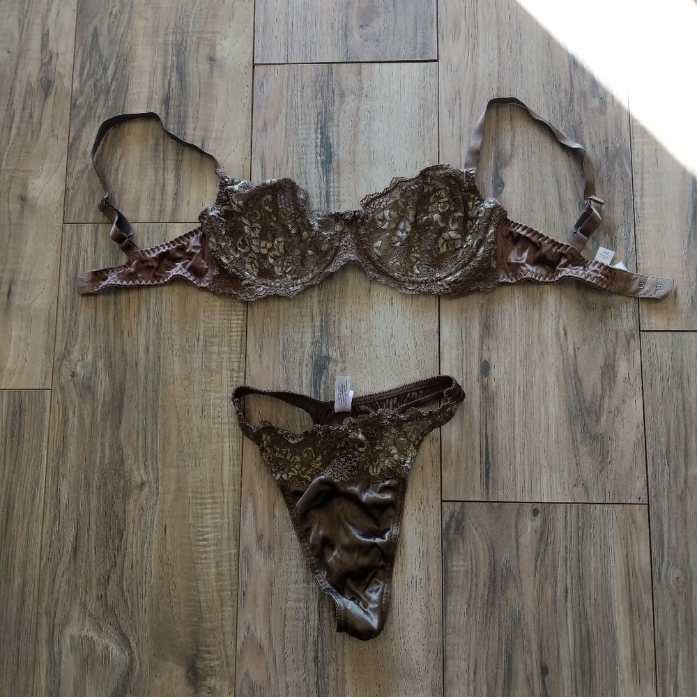 Vintage 90s Victoria's Secret Thong and Balconette set, copper brown gold lace